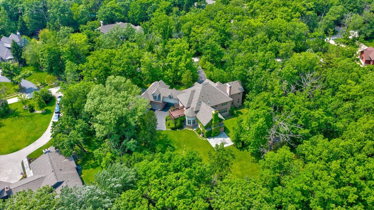 1005 Hiawatha Lane
