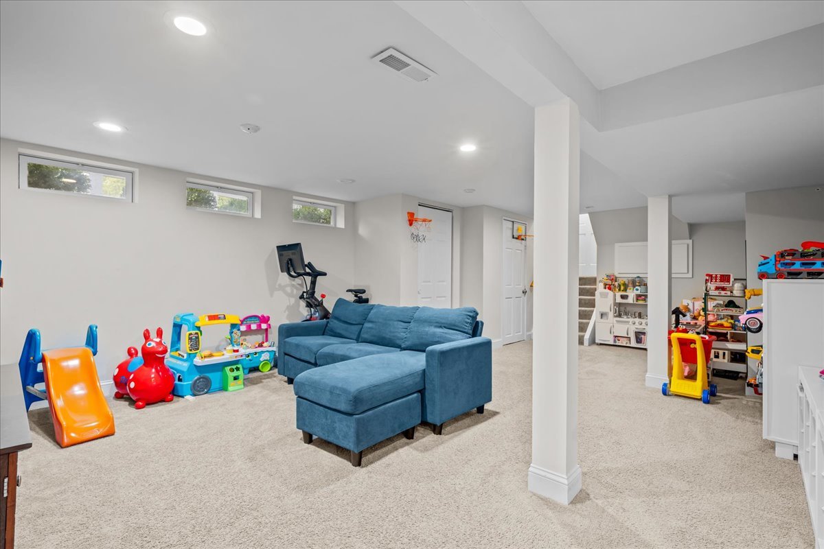 1703 Chatham Circle