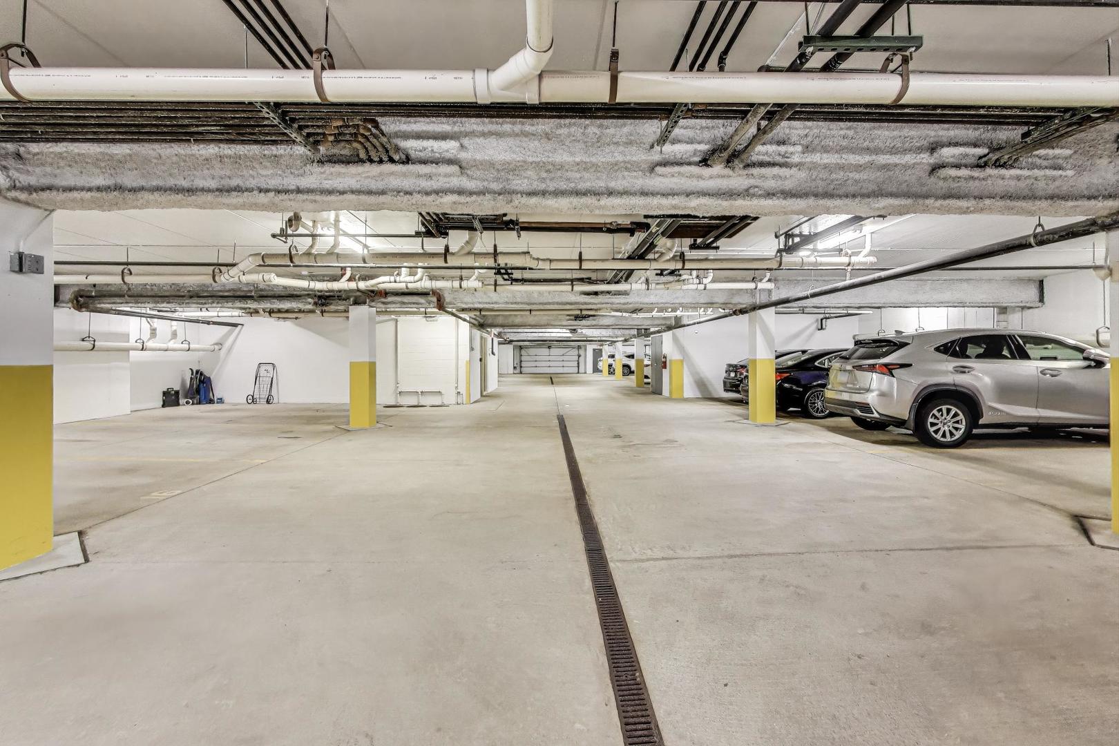 1688 Green Bay Road Unit: 404