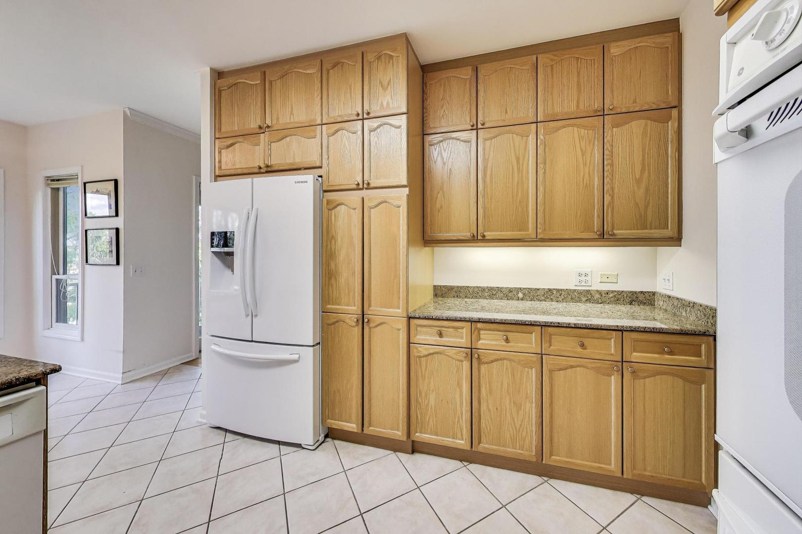 1688 Green Bay Road Unit: 404