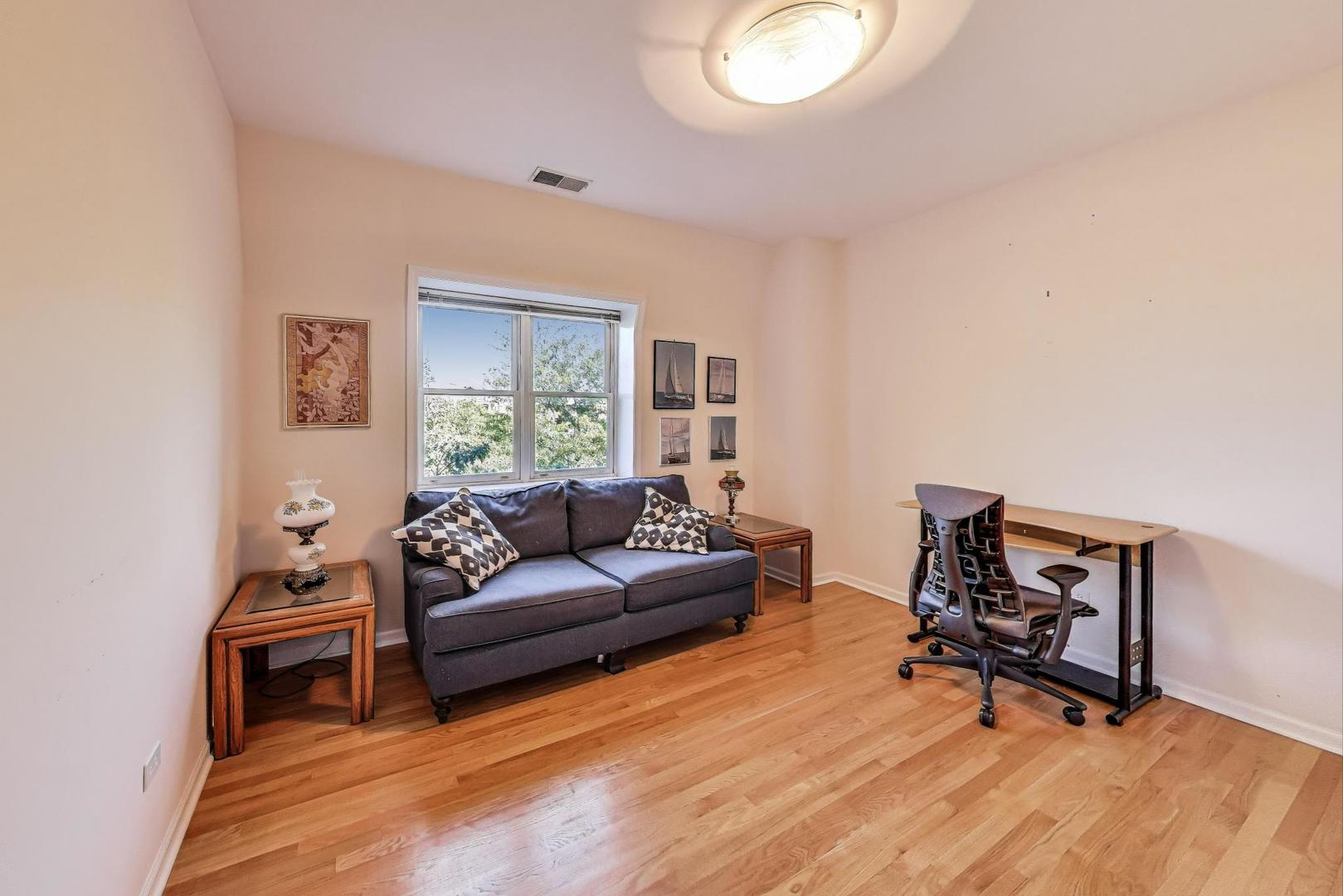 1688 Green Bay Road Unit: 404
