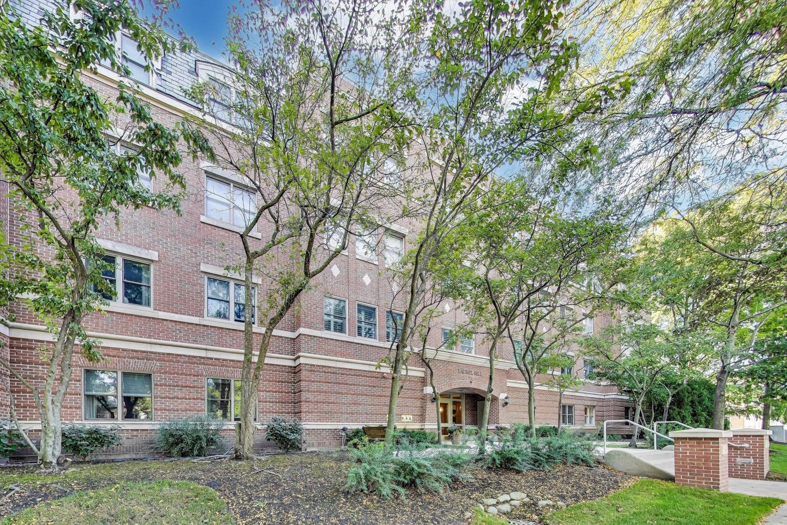 1688 Green Bay Road Unit: 404