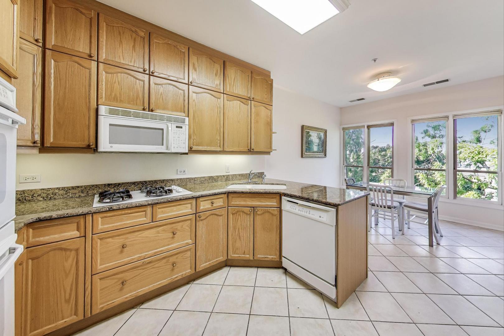 1688 Green Bay Road Unit: 404