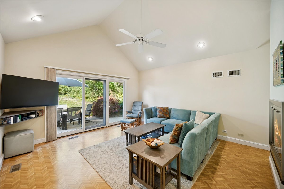 8936 Kilpatrick Avenue