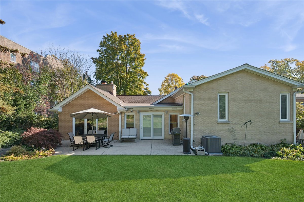 8936 Kilpatrick Avenue