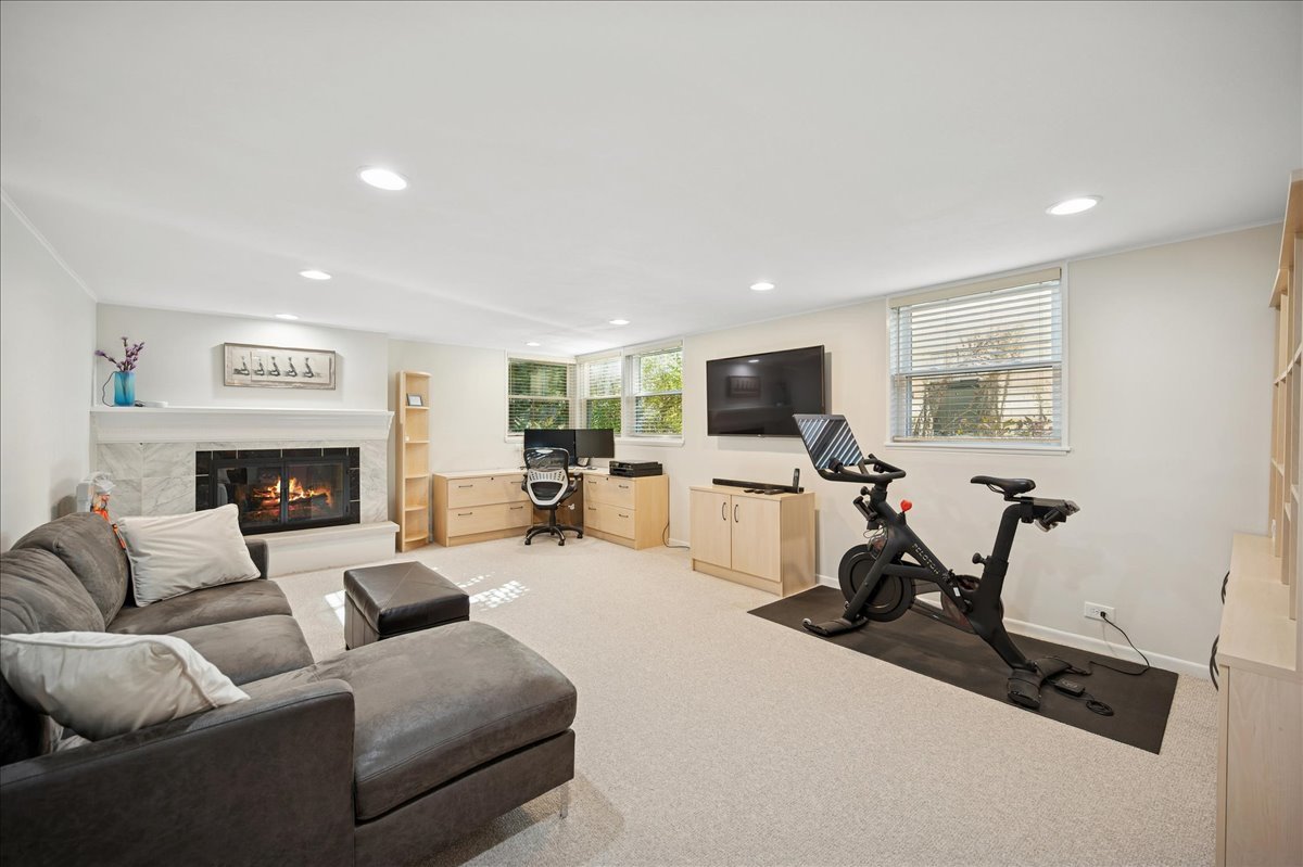 8936 Kilpatrick Avenue