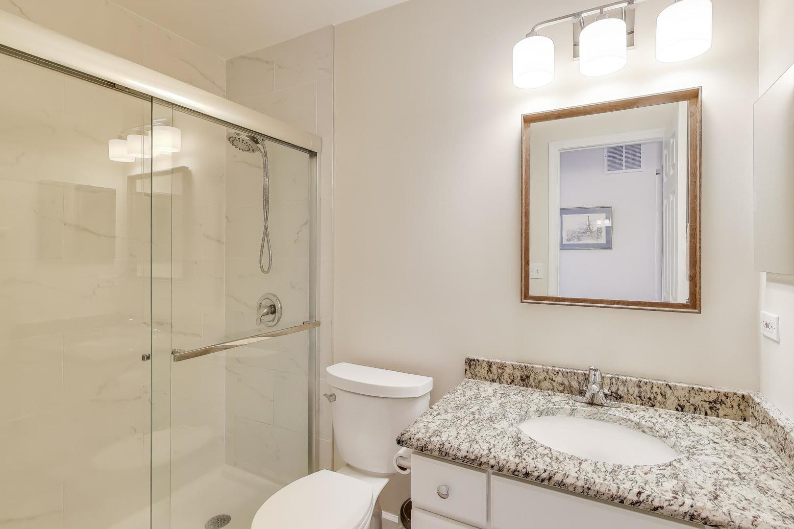 1576 N Saint Marks Place