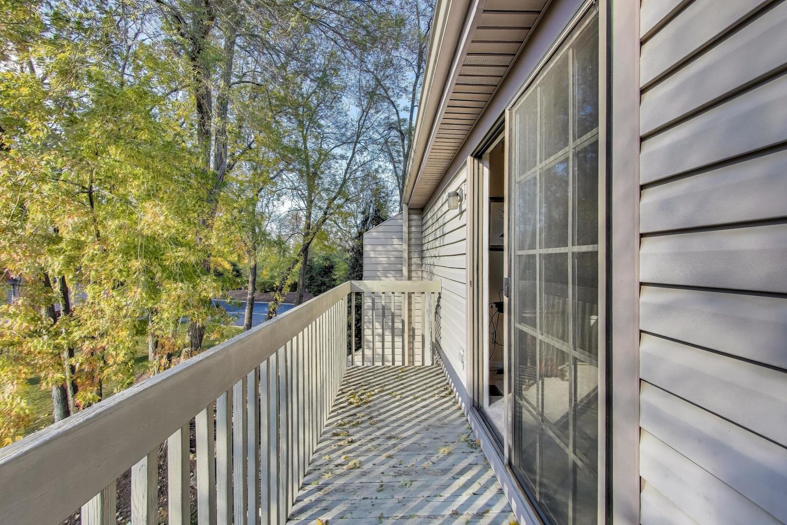 1576 N Saint Marks Place