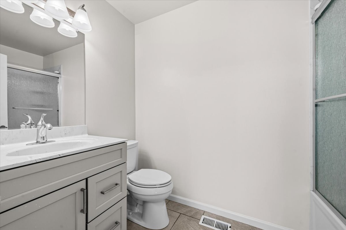 1150 Thompson Boulevard