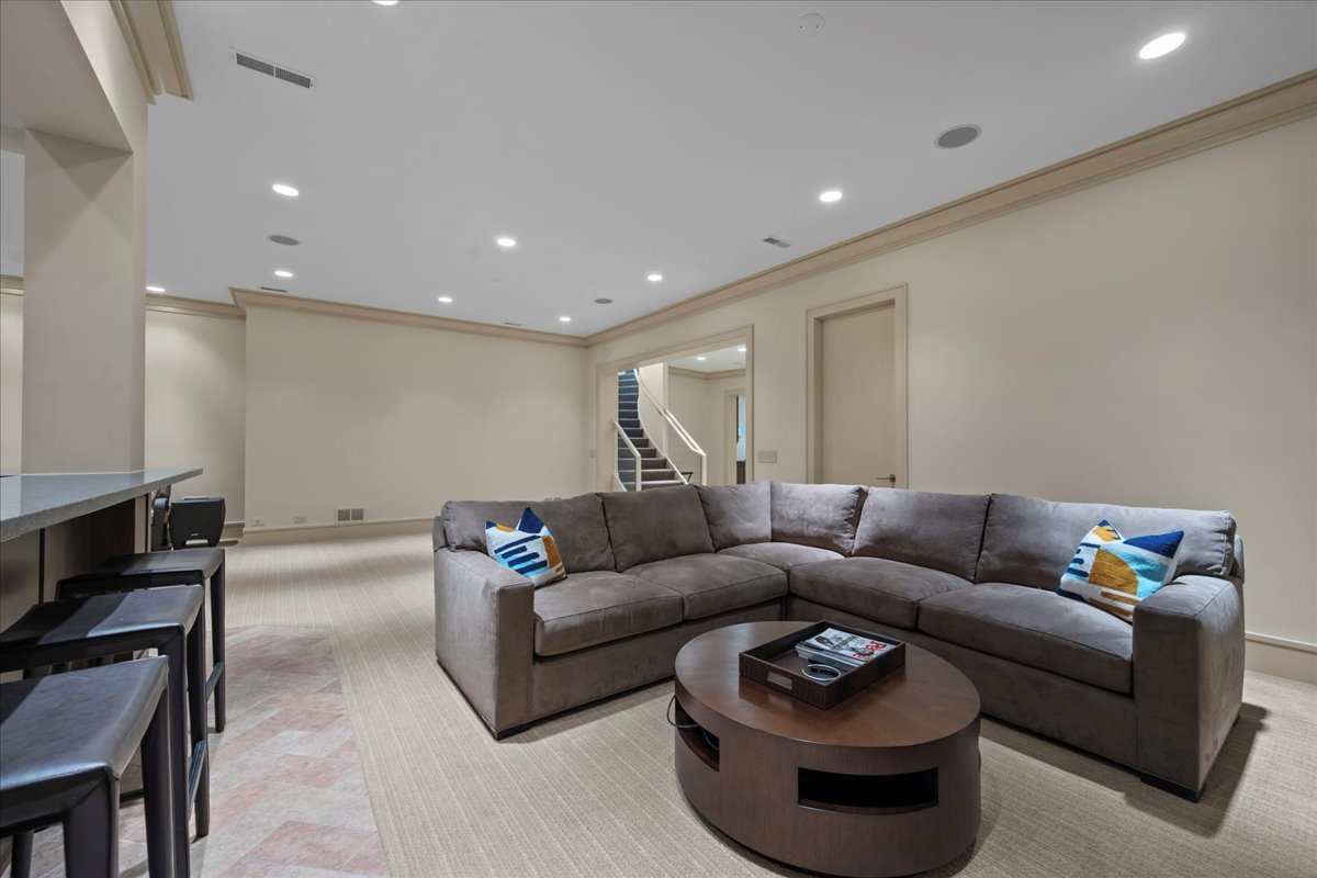 2 Bridlewood Road