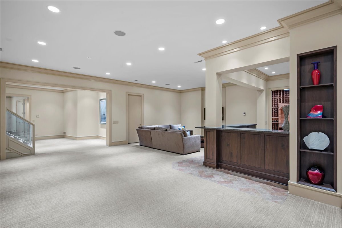 2 Bridlewood Road