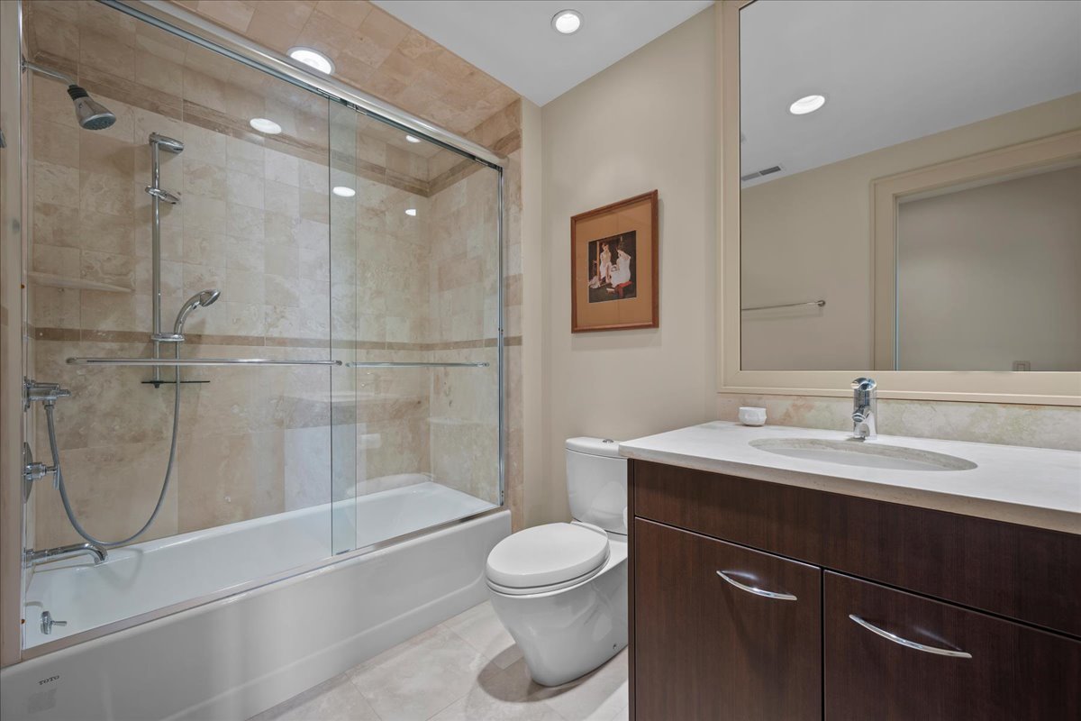 2 Bridlewood Road