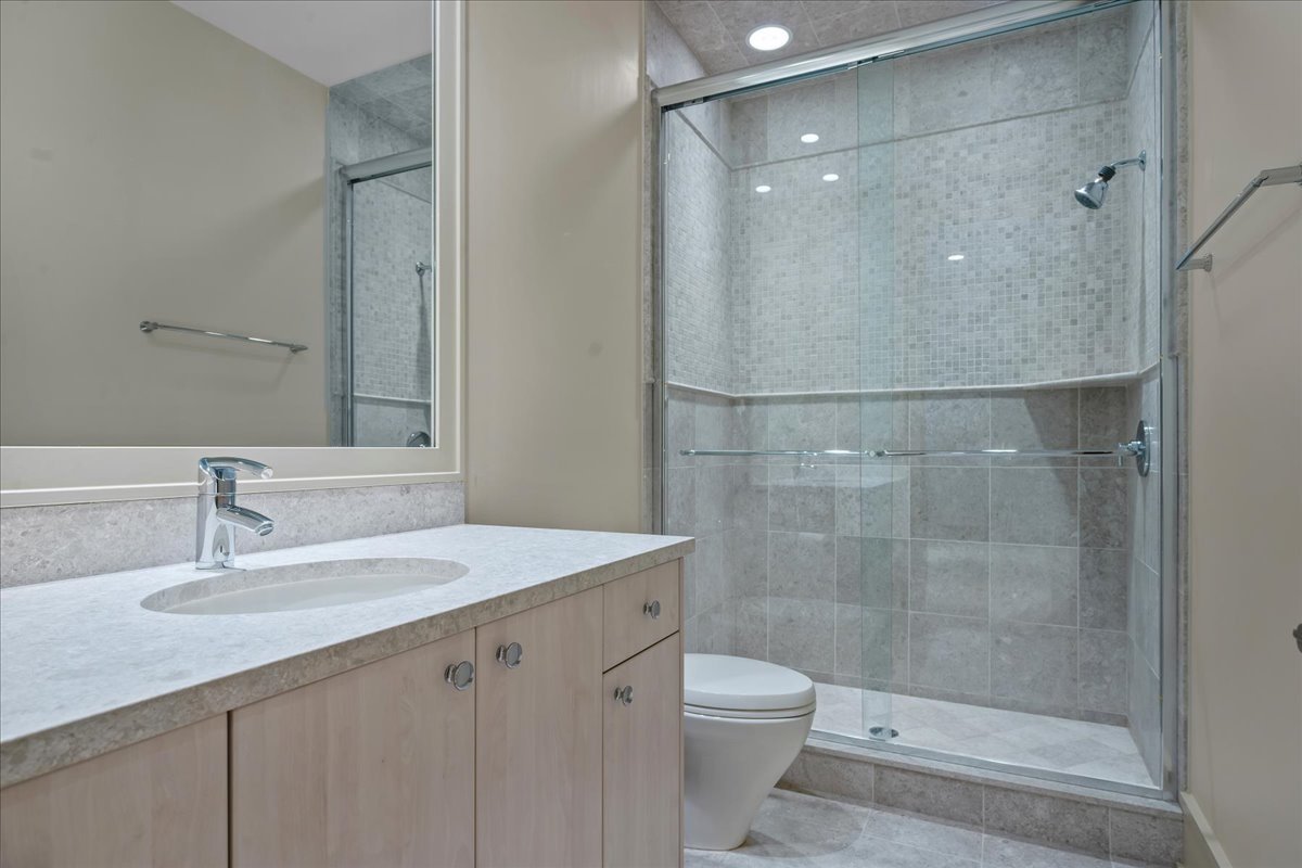 2 Bridlewood Road