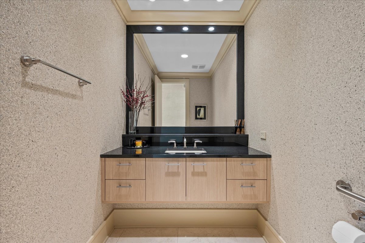 2 Bridlewood Road