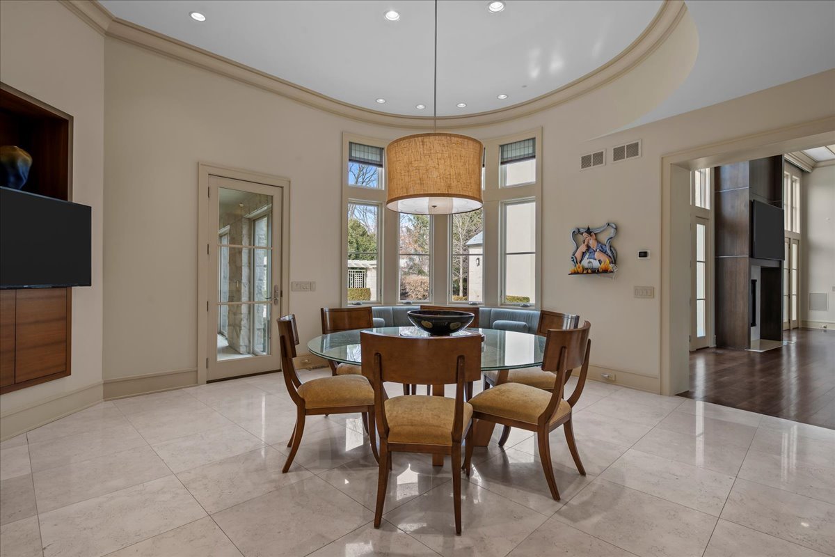 2 Bridlewood Road
