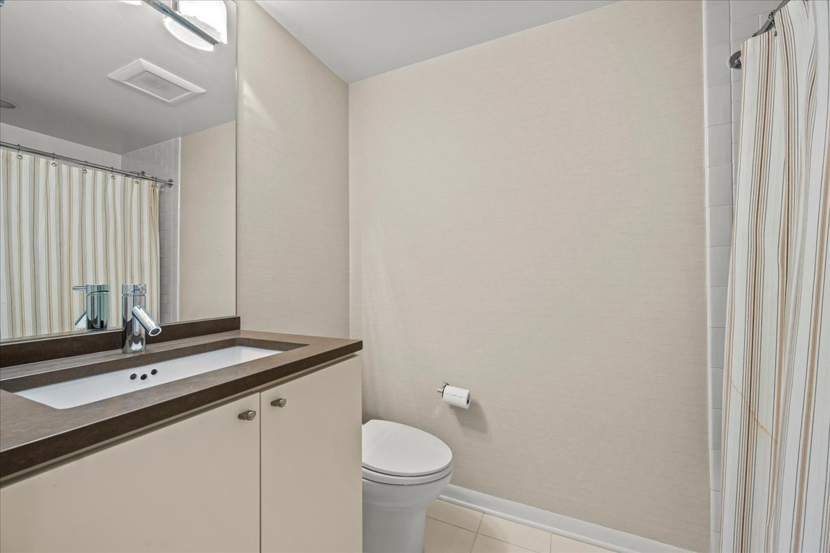 1643 Sylvester Place