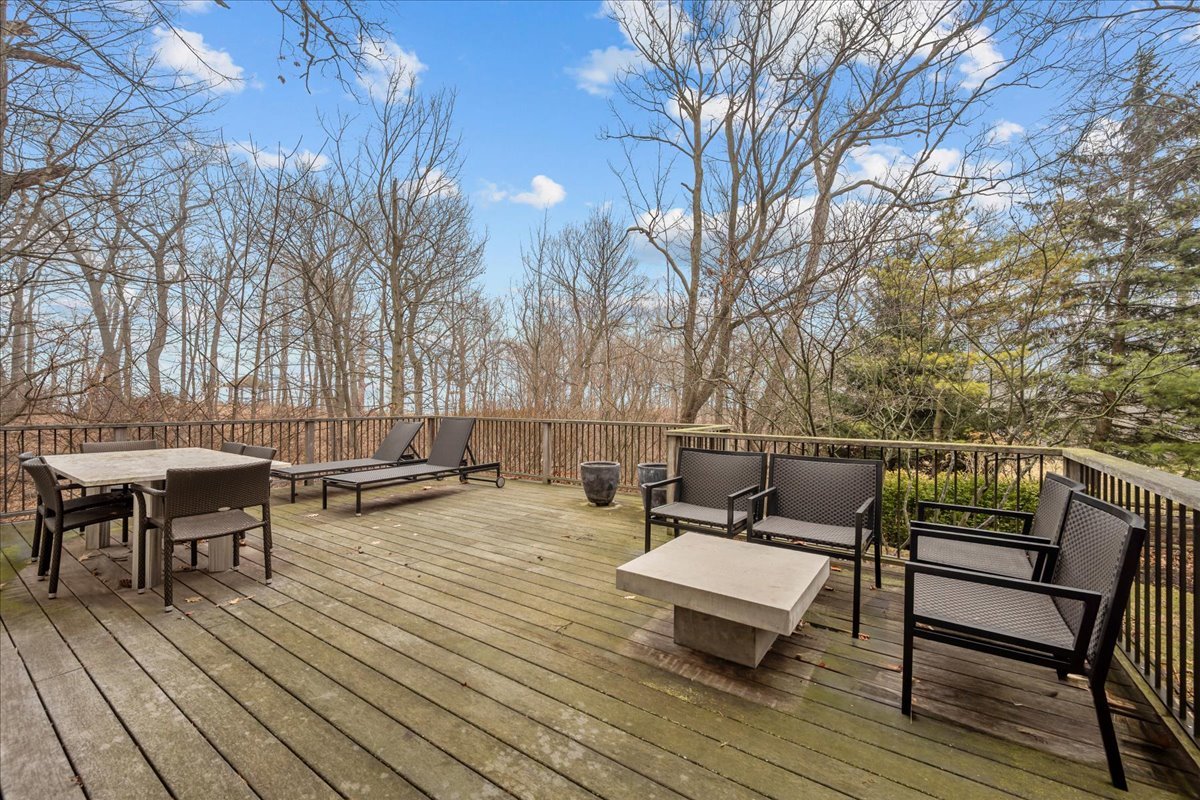 1643 Sylvester Place