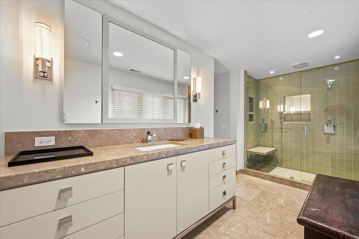 1643 Sylvester Place