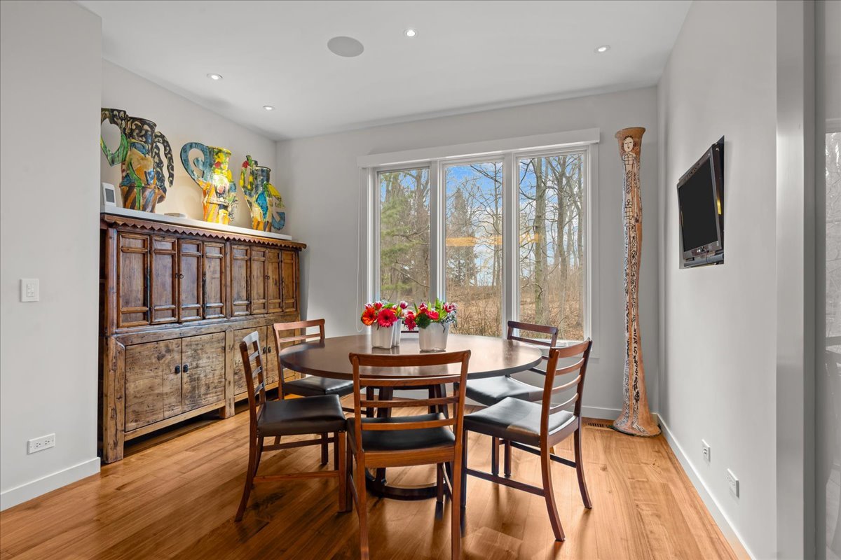 1643 Sylvester Place