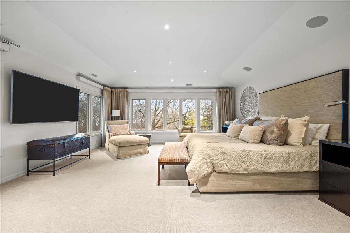 1643 Sylvester Place