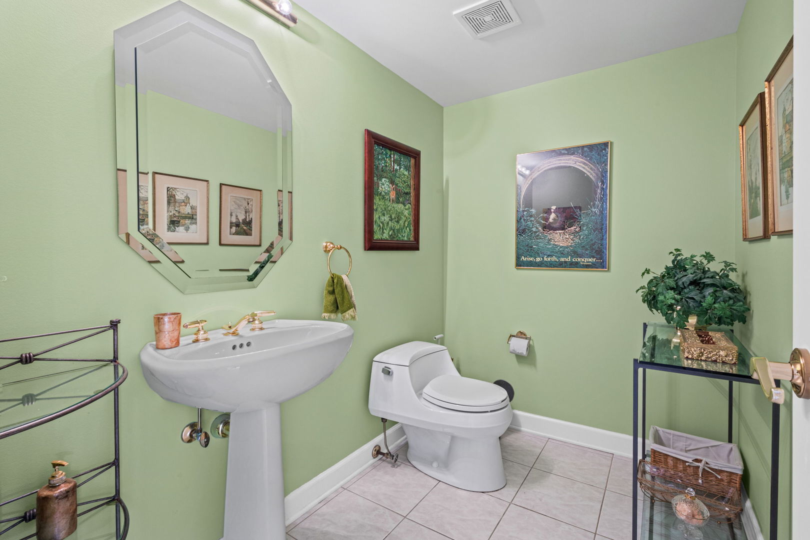 522 Rivershire Place