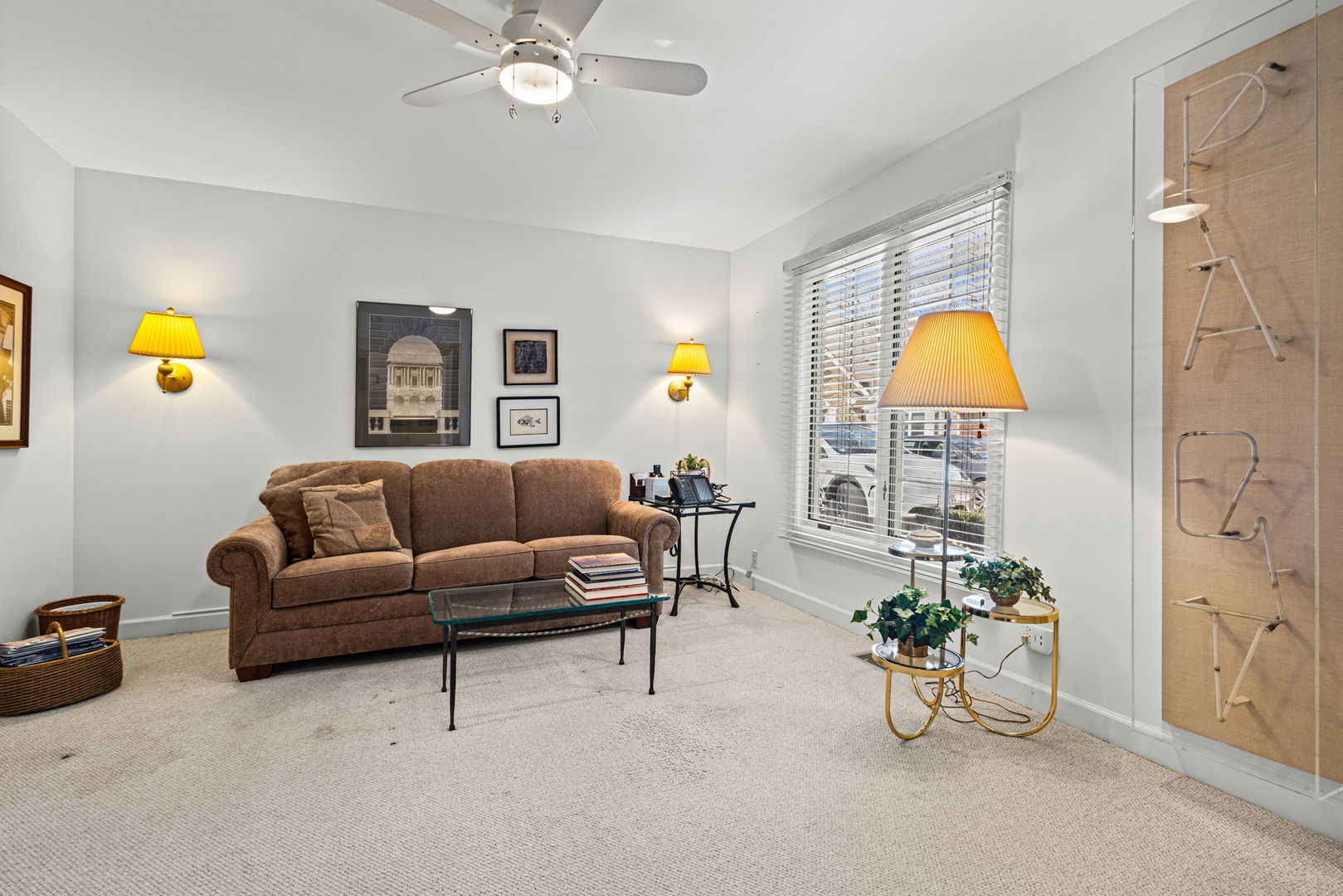 522 Rivershire Place