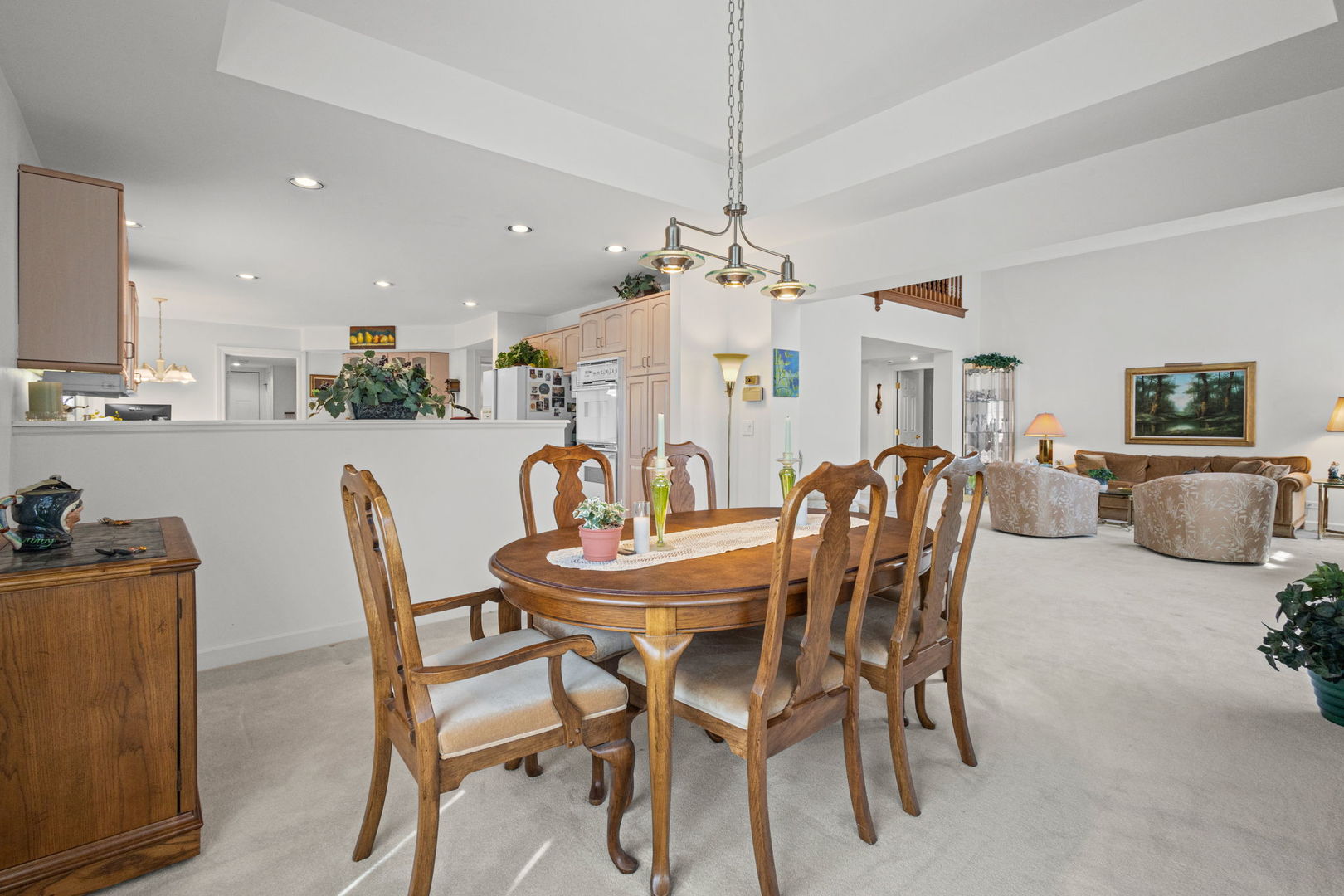 522 Rivershire Place