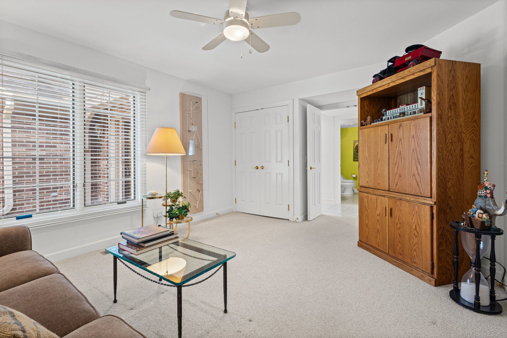 522 Rivershire Place