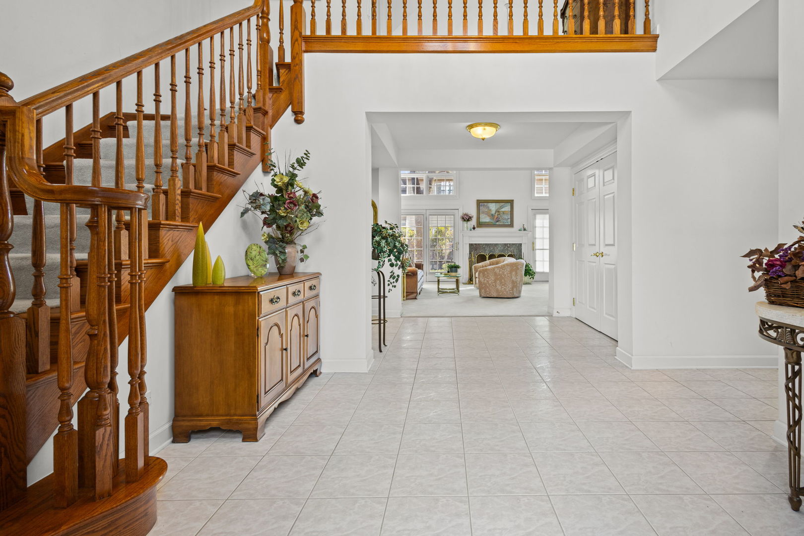 522 Rivershire Place