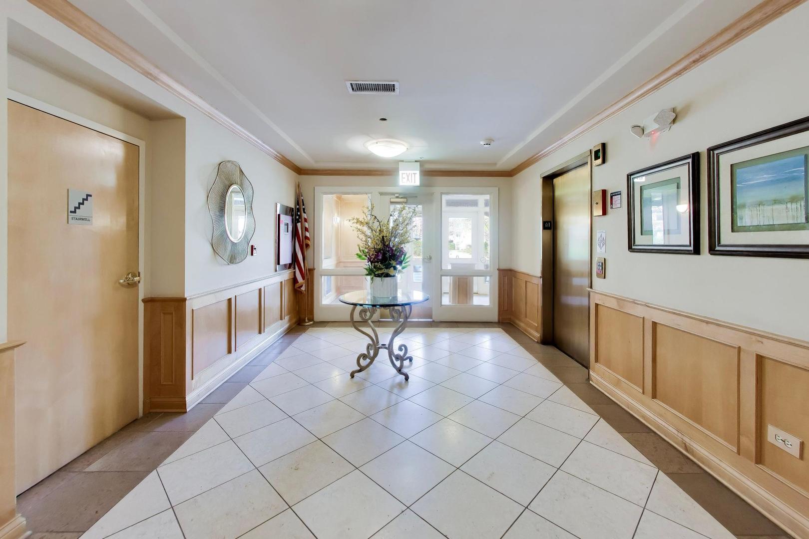 1688 Green Bay Road Unit: 404