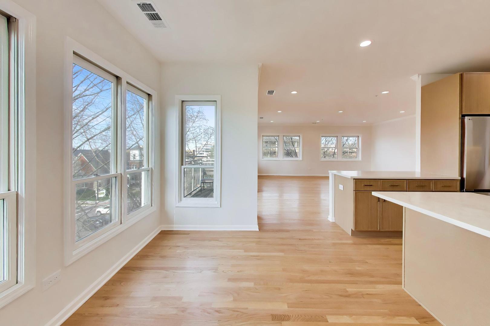 1688 Green Bay Road Unit: 404