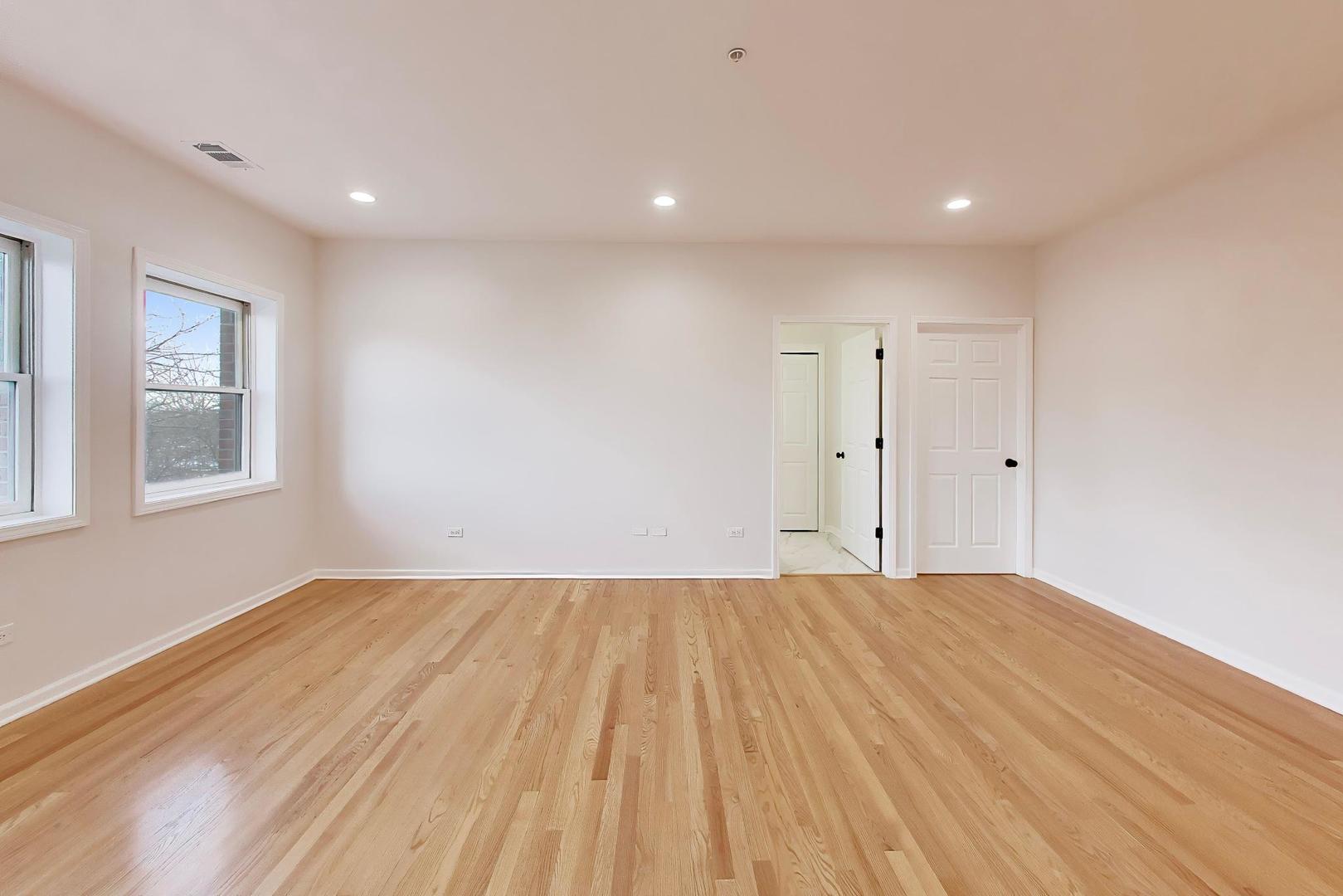 1688 Green Bay Road Unit: 404