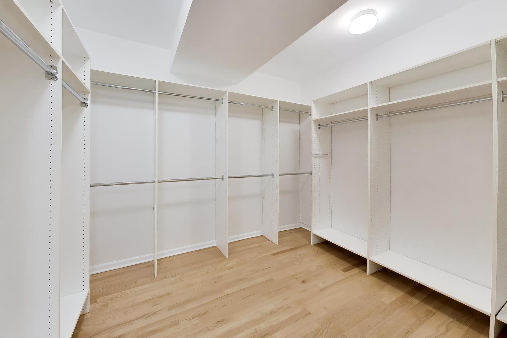 1688 Green Bay Road Unit: 404