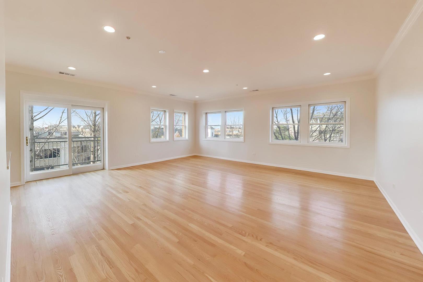 1688 Green Bay Road Unit: 404