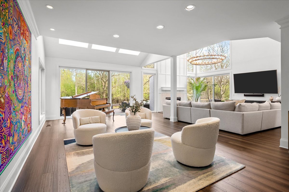 2291 Hybernia Drive