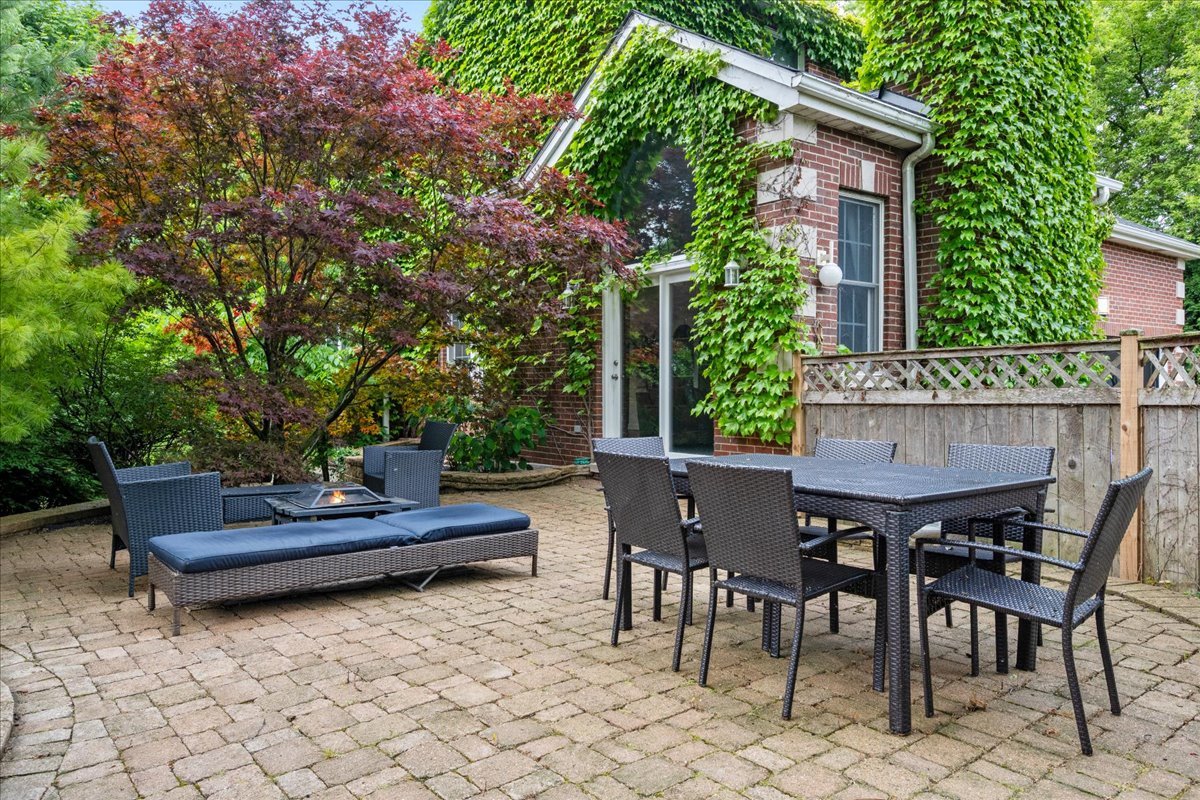 458 Naida Terrace