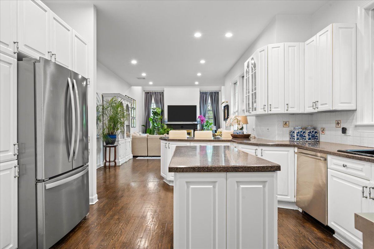 458 Naida Terrace