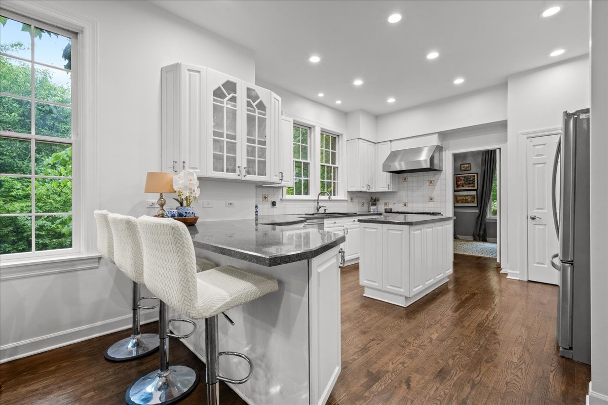 458 Naida Terrace