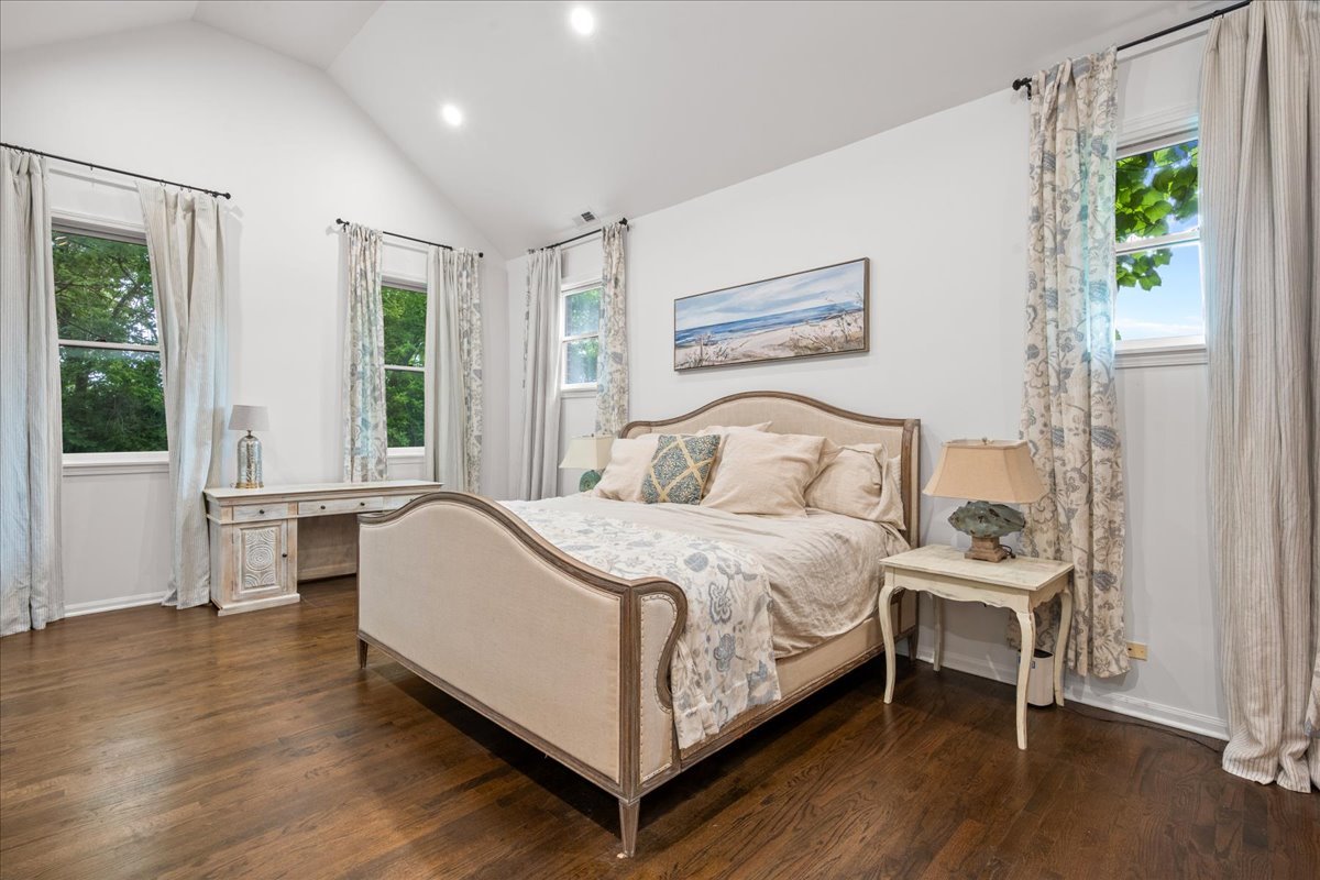 458 Naida Terrace