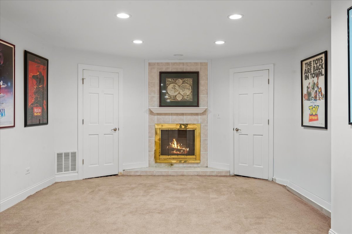 458 Naida Terrace