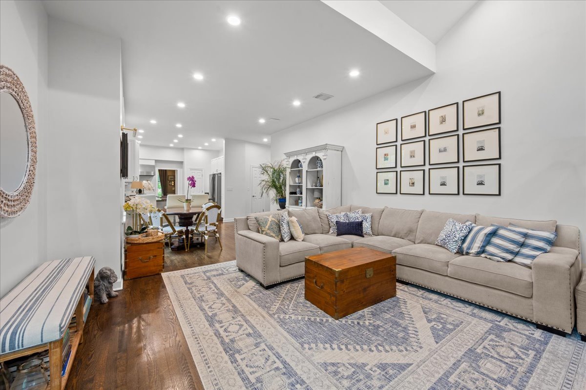 458 Naida Terrace