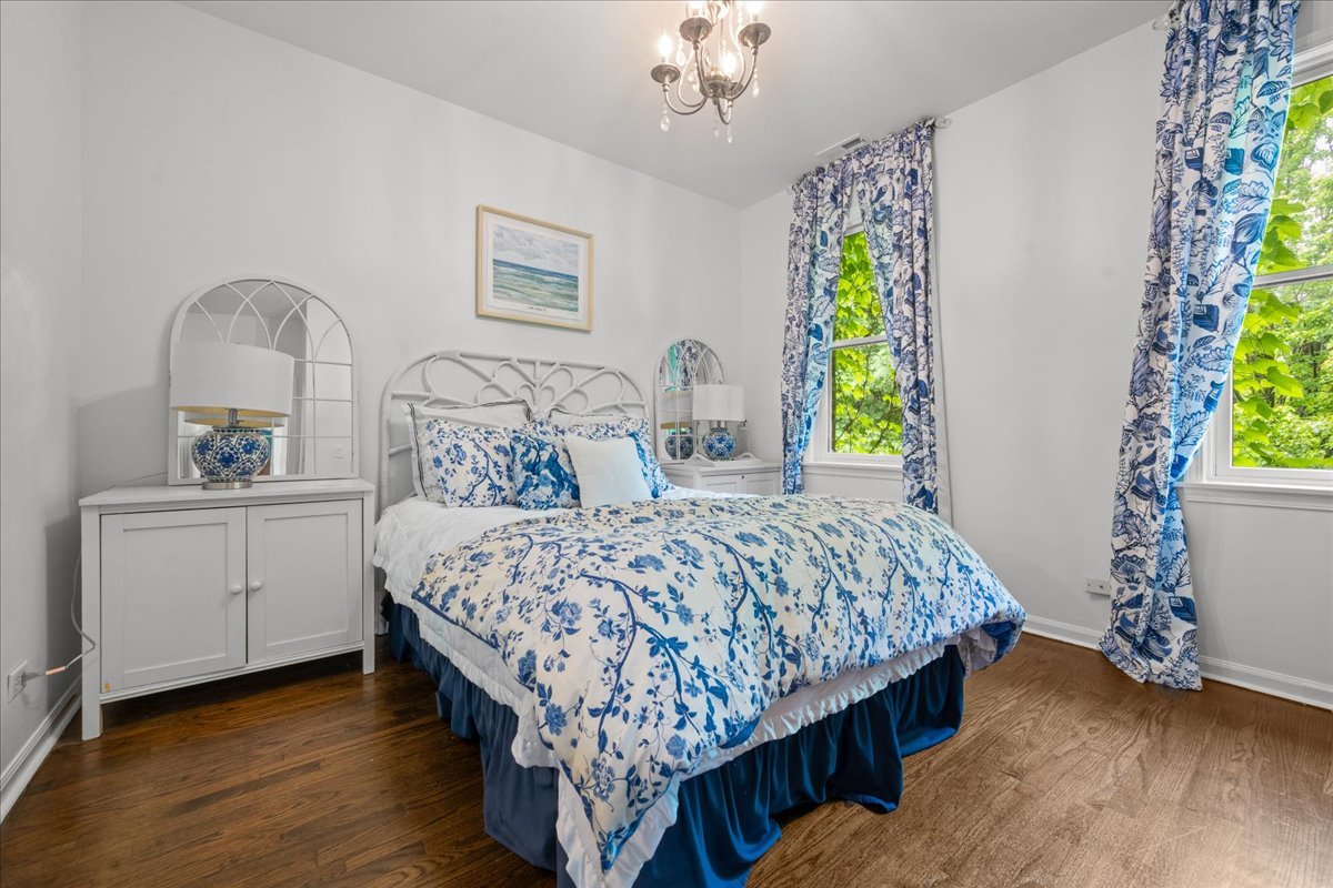 458 Naida Terrace