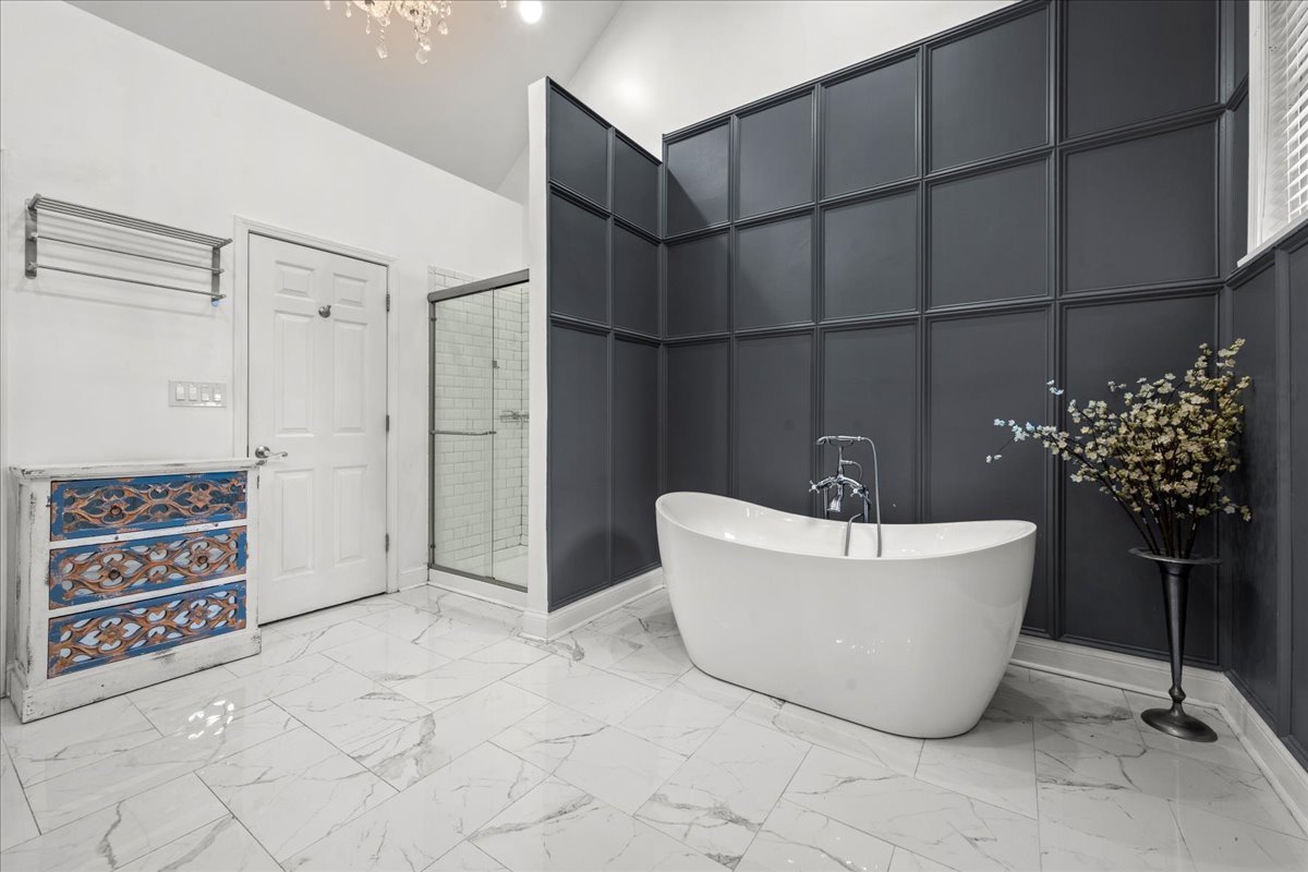 458 Naida Terrace
