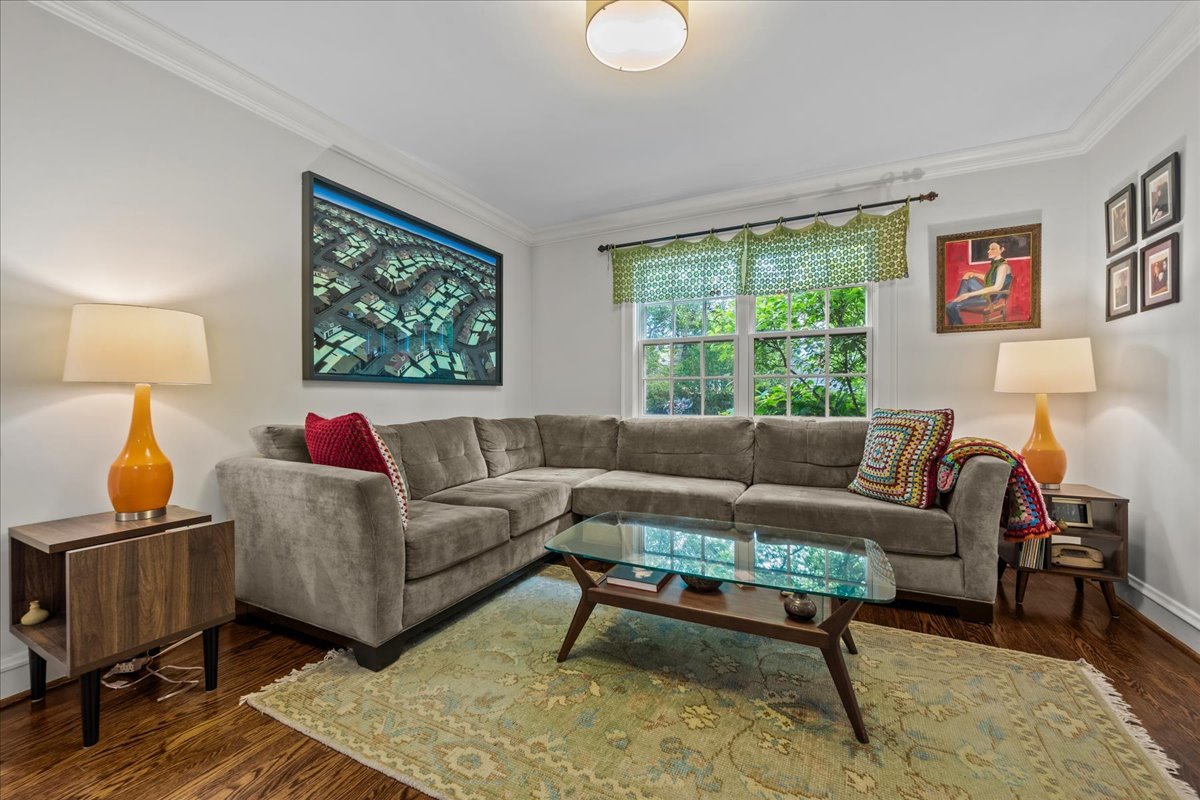 423 Pleasant Avenue