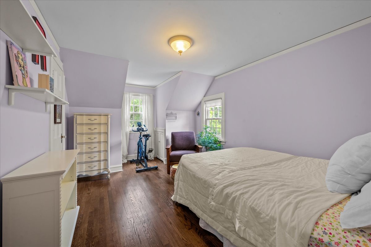 423 Pleasant Avenue