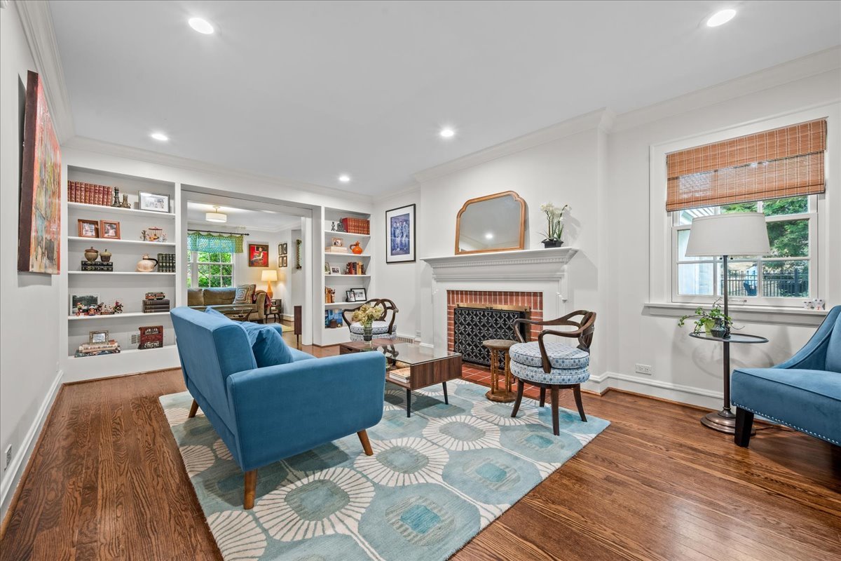 423 Pleasant Avenue