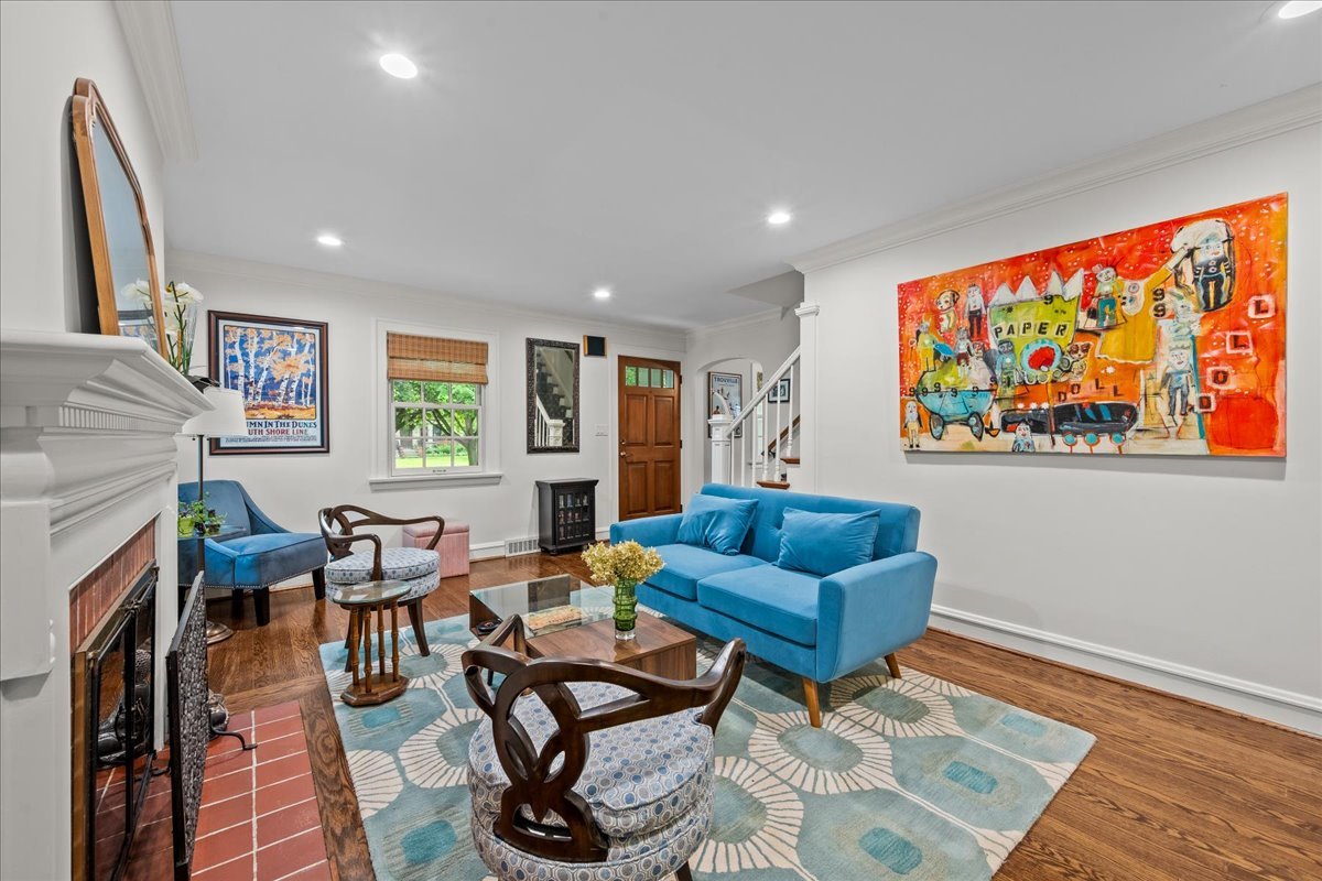 423 Pleasant Avenue