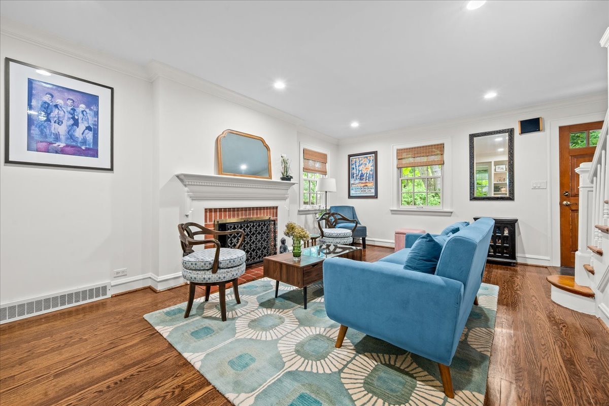 423 Pleasant Avenue