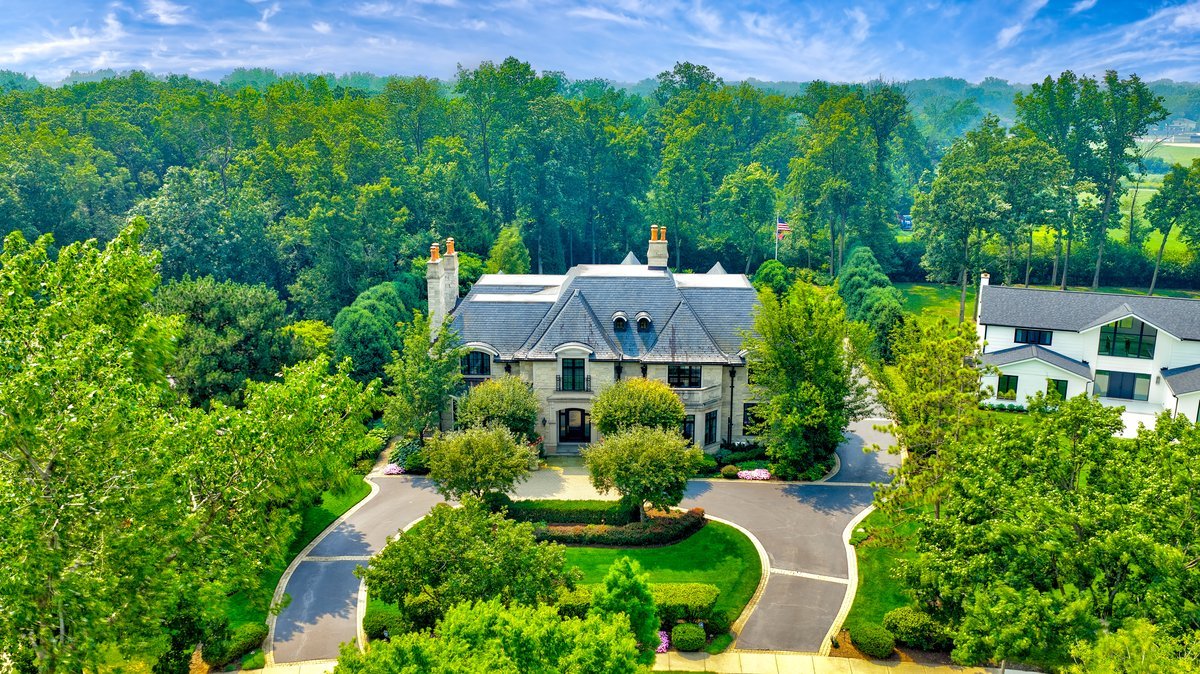 2214 Churchill Lane