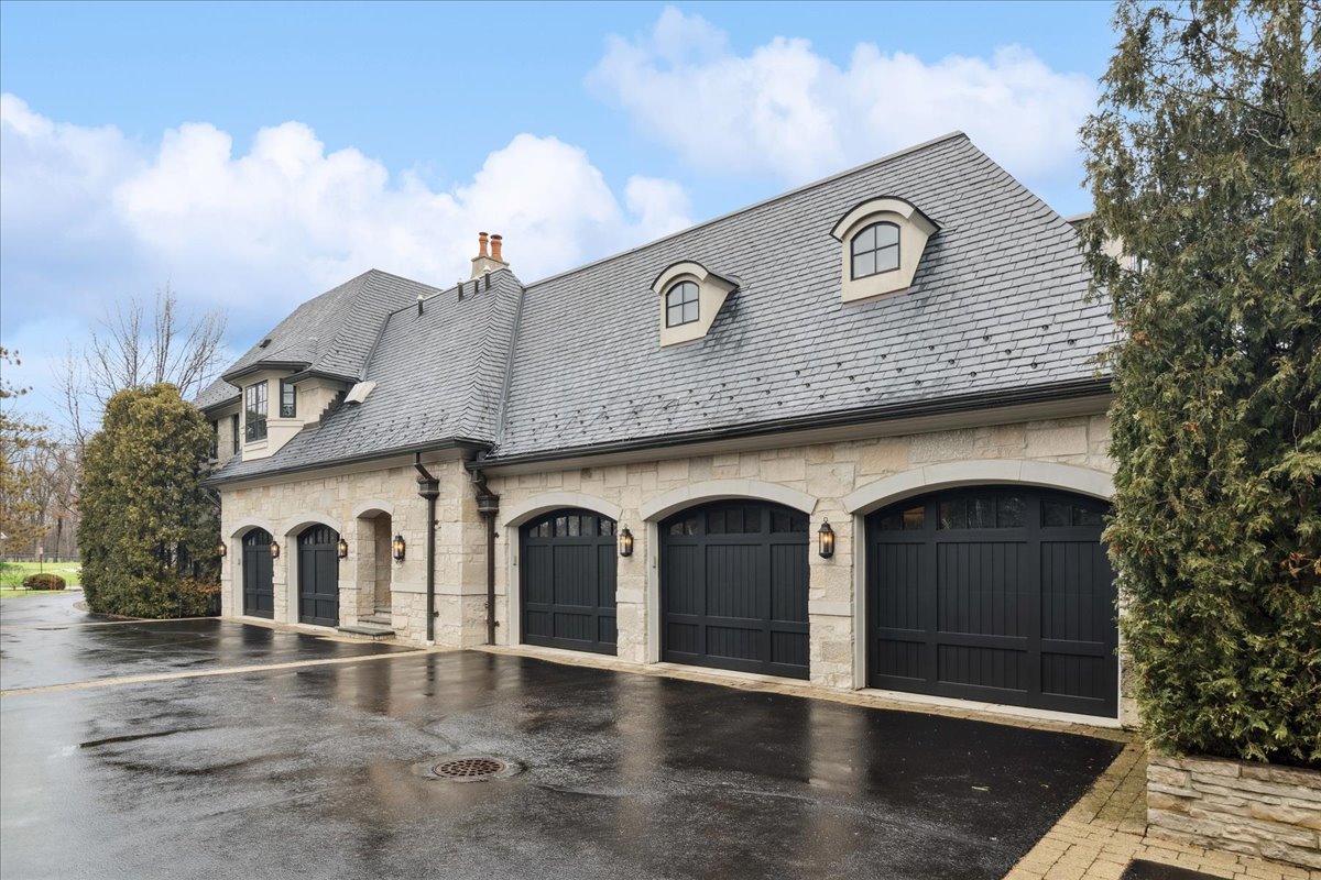 2214 Churchill Lane